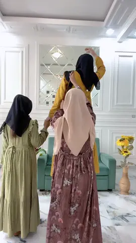 Launching warna terbaru dan motif terbaru di bahan crespo ful bordir, buruan di order 🥰#berdansadanmenari #fypシ゚viral #TikTokPromote #fyp #mididress #CLEARYourHeadDuetChallenge #midimurahbanget 