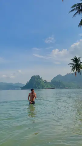 terimakasih ursula sudah memberiku kaki