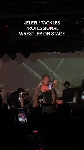 didnt see that coming 😅 #jeleel #jeleelyeah #aew #wrestling #dannygarcia 