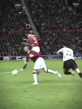 𝑲𝒂𝒌𝒂́ 🪄🇧🇷  #kaka #goal #manunited #evra #heinze #acmilan #viral 