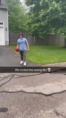 “off the coast” @Uncle Mason #fyp #viral #singing #vocals #mj #michaeljackson #mjcover #cover #basketball #unclemason 