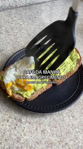 CAFÉ DA MANHÃ FÁCIL para quem ama um avocado toast! Pra misturinha do abacate só usei sal, pimenta e limão! Me conta aqui se gostou 👇🏻 #avocadotoast #cafedamanhaparaemagrecer #cafedamanhasaudavel #cafedamanhafacil #emagrecer #emagrecercomsaude #receitasfit #videossatisfatorios #satisfyingvideo #satisfyingfoodvideo #emagrecimento #nutricionista #fy #foryoupage 