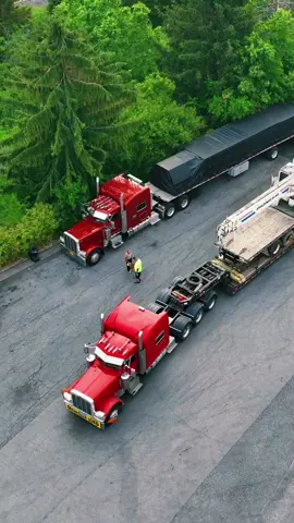Oversize load! #truckdriver #truckdrivers #oversizeload #peterbilt #lowboy #pilot #truck #truckstop 