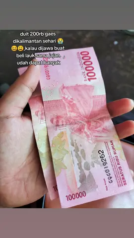 duit 200rb dikalimantan sekejab mata aja😩🤧,buat ini Ono kucrut🤣🤣,perasaan abis narik trs terbang kemana duitnya..#kalimantanserbamahal#kalimantanbarat #sintang 