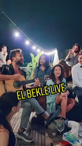 Fun with friends #elbekle #stephanieatala #ستيفاني_عطاالله #zef #زاف 