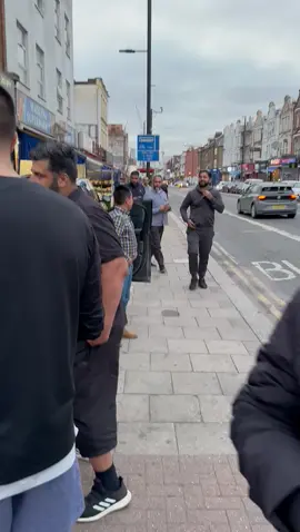 Shaheen shah Afridi with fans in London #shaheenshahafridi #foryou #tiktok #tiktok #king 