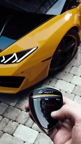 I guess haters will say it's fake🤪 thnx IG: bat.not.bad #lamborghini #huracan #colorchanging #foryoupage #fyp