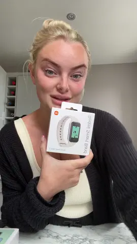 Im baffled with how good this is for the price!! 😍 #xiaomi #xiaomiband #xiaomismartband #xiaomismartband2 #redmi #redmismartband2 #Fitness #tech #fitnesstech #fitnessband #smartband #tiktokmademebuyit #fyptiktok #viraltrend #musthaveproducts #trendingproducts #contentcreator #tiktokuk #productreview #tiktokshopcreator #recommendation #summer2023 #productsyouneed #mustbuyproducts #tiktokreviews #tiktokbuys #productreviews #beautyfinds #TikTokShop #mumsaretough #xiomismartband #techreview #smarttech 