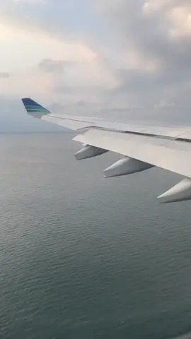 the feels🥹 bikin senyum senyum sendiri🤭 bali(k) lagi gasi🫶🏻 #landing #bali #fyp