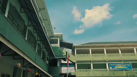 At School  #videoestetik #music #cupcut 