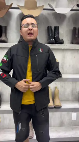 #ariat #chamarra #cinch #leonguanajuato #🇲🇽 #texas #viralvideo #envios #enviostodomexico #tendencias #parati #viral #fypシ #mayoristas #🇺🇸 #fypage #frio #frioooooooo🥶🥶🥶🥶🥶 #chamarras #chamarrasdepiel 