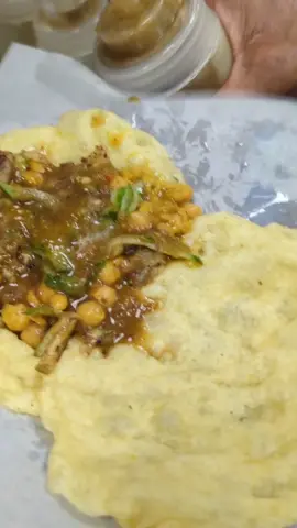 📍TAWA ROTI, CLAPHAM 🇹🇹 If you've been wanting to find somewhere that makes authentic West Indian food then you need to go to Tawa Roti ASAP! The best doubles I've ever had 🤤 #clapham #doubles #westindianfood #londongems #tawaroti #caribbeanfood #fyp #foryou