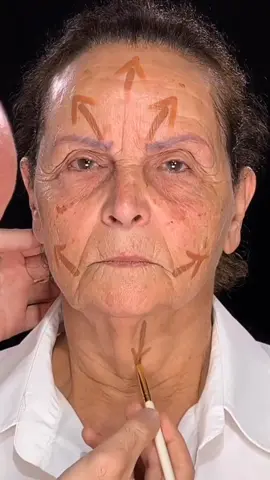 Respuesta a @adyprinces Transformación Makeup piel Madura😍💓 #pielmadura #makeupartist #pielmaduramakeup #losangelescalifornia 