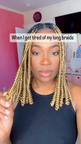 What a fun way to switch up your braids when you’re bored of them or when they get old! 😍 🎥 credit: @HartfordBraider☀️  (braider based in hartford, go check her out!)  Follow us for daily braids inspo, tips, tutorials and more 💗 #fyp #braidstyles #knotlessbraids #braidstutorial #summerbraids #braidtutorial #blackgirlhairstyles 