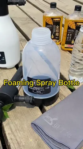 Wash ur car at home? Try this! Makes ur life easier! #foamingspray #foamingsprayer #carwash #carwashfoam#carwashing #carwashchallenge #carwashathome #washurcar #washurcarchallenge #caraksesori #carmusthaves2023 #fypシ゚viral 