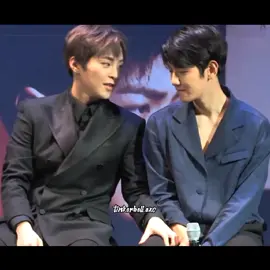 Lagi ngomongin apa sih? ㅋㅋㅋㅋ #baekhyun #byunbaekhyun #xiumin #kimminseok #exo #weareoneexo #cbx