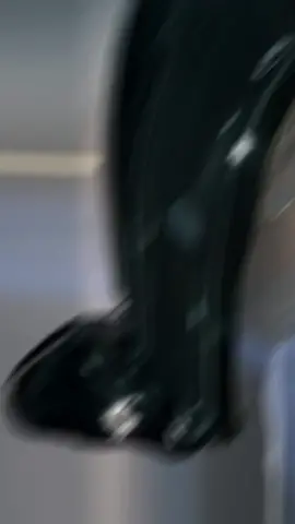 É uma linha de perfumes inspirada em grandes marcas de perfumes importados. Os Brand Collection são os que mais se aproximam dos perfumes importados, tanto em termos de fragrância quanto em embalagem. Os perfumes são fabricados no tamanho de 25ml, possibilitando o acesso a diversas fragrâncias. #perfume #brand #brandcollection #perfumesfemininos #dreambrandcollection #perfumaria #sapatinho