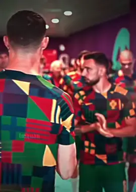 portugal team on the field #keveteyiz  #futbol  #cr7  #team  #portugal  #brunodiferente  #keşfet  #dünyakupası  #maça 