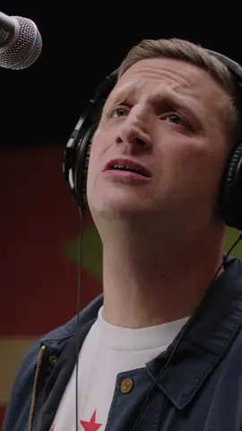 Keep singing. #Detroiters #singing #cantsing