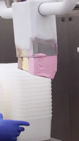 O mistério viral: Como o sorvete Napolitano é produzido. Você imaginava que era assim?