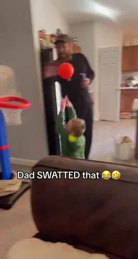 🤣🤣🤣 (via @Brandon Clark) #dad #basketball #block #hoops #funny 