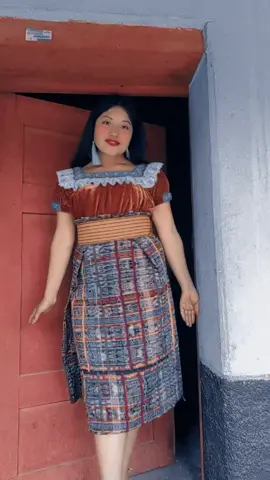 💛😽 #dulceelizamontecinos #trajestipicos🇬🇹🥰 #czybca @dulceeliza...montecinos 