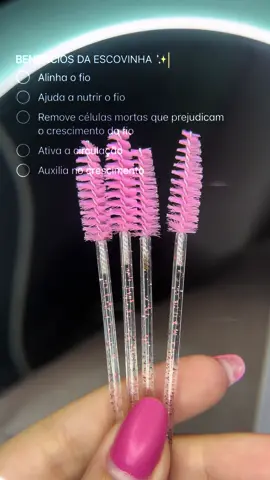 Benefícios da Escovinha ✨ . . . #escovinhadecilios #cilios #fiostecnologicos #fioafio #volumerusso #volumehibrido #efeitorimel #volumebrasileiro🇧🇷 