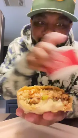 Chipotle Burrito BIG AHH HELL 😬🤤 #viral #foryou #fypシ #fyp #viralvideo #like #goviral #foryoupage❤️❤️ #support #Foodie #food #eating #foodtiktok #eat #tasty #cooking #chipotle 