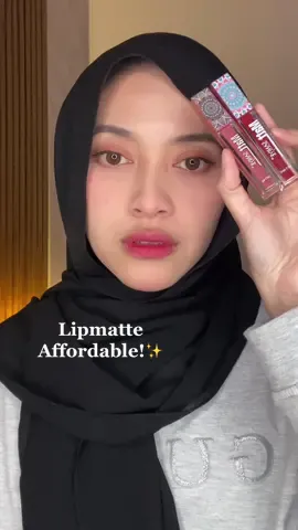 Huaaa cobain lipmatte nya @SaniyeCosmetics yang harganya muraaah tapi bagusss! Cuss cek keranjang kuning sekarang atau beli di outlet terdekat✨🥰 #saniye  #saniyemakeup #makeup #lipmatte #lipmatteviral 