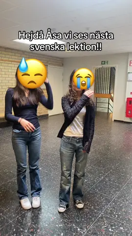 Vi kommer sakna dig så mycket Åsa, du har alltid varit så snäll och bussig mot oss😓😓😭😭 #åsa #emo #ekhammarskolan #ekhammar #kungsängen #bussigaåsa #elinbetalar 