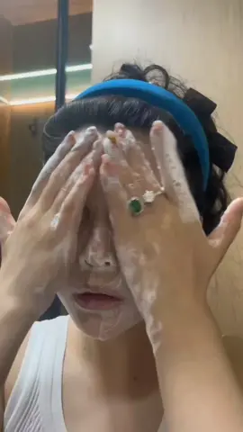 sữa rửa mặt dịu nhẹ lắm ấy #suaruamat #gelruamat #reviewlamdep 