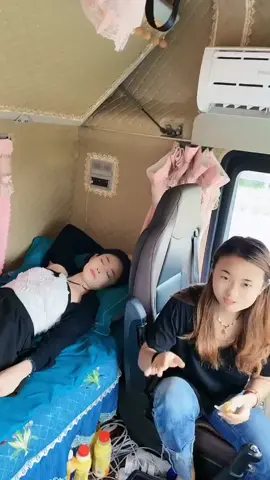 hành chình dài của hai chị em tài xế xe tải #xetaitiktok #xuhuongtiktok #trungquoc 