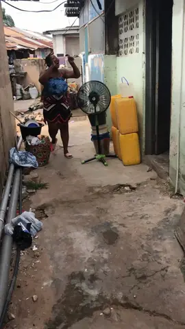 This people have lived in a single room for a long time and God been so good they have been able to build a house together.. Now the guy said he can't marry her but he wanna marry her best friend.🥺