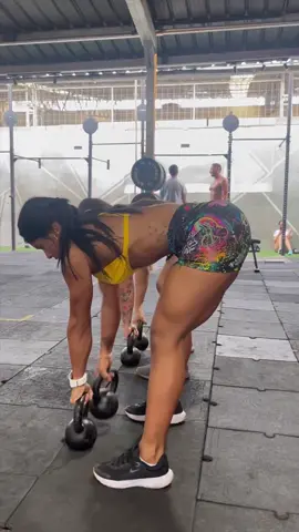 No les cuento como estuvo este entrenamiento, mejor practiquenlo ustedes y me cuentan que tal🥵. #mujeron #viral #fyp #gym #crossfit #humor #entrenamiento 