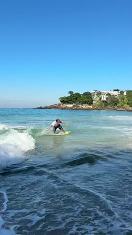 Small ones in the backyard #skimboarding #shorebreak 