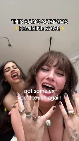 her foot at the end😂 out now!!!! #everythingimnot #emeline #newpopmusic2023 