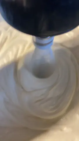 Lets make caramel cheesecake #treatyourself #fyp #treats #SmallBusiness #cheesecake #influencer #blackownedbusiness 