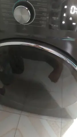 Máy giặt Casper vừa mới lắp xong. Vắt kêu như trực thăng. Kĩ thuật viên của hãng bảo kêu vậy là bình thường. Vậy là êm chưa? #Casper 