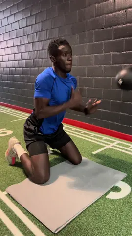 #football #footballtiktok @sfn.academy #athlete #musculation #cybersport 