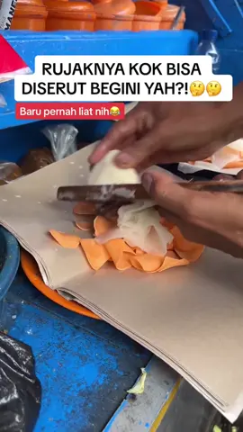 Siapa yang baru tau juga ada rujak sekte baru rujak diserut?🤣 #SerunyaBareng #SerunyaKuliner #AsiknyaKuliner #SerunyaKulinerBareng #YukKulinerBareng #SerunyaBelajar 