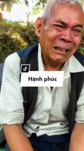 Những giọt nước mắt hạnh phúc ❤️ #xuhuong #xuhuongtiktok #funnyvideos #funny #tiktokgiaitri #trendingvideo #videovui #trendingtiktok #tiktokfrance #viral #kysuduongpho #langthangduongpho #thuthach #thulong #vlogs #Vlog #giaitri #nangluongtichcuc💪🍀 #nucuoibatngo #help #giupdo #tuthien 