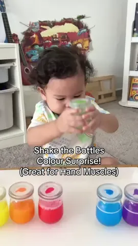 Try this simple and fun shake activity for colour reveal! They can learn to hear the sound as well as comprehend what is happening. Conceptually, shaking objects can let them learn about “make things happen” and how their hands moves in space. Benefits:  ➡️ Strenghten hand muscles ➡️ Colour recognition ➡️ Develop deeper concentration ➡️ Improve spatial awareness ➡️ Improve hand-eye coordination ➡️ Great for problem solving skills ➡️ Cause and effect #play #playideasforkids #kidsactivities #toddlersoftiktok #toddleractivities #montessori #montessorimom #montessoriathome #montessoriplay #bilateralcoordination #funactivity #playbaselearning #playathome #braindevelopment #earlylearning #finemotorskills #finemotoractivity #handsonlearning #prewritingskills #DIY #diyactivities #colour #shake #1yearold #parenting #fyp 