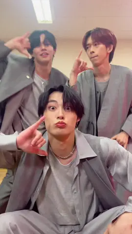 後ろから見た「Call My Name」🕺 #超特急 #超特急_CMN #callmyname #乾杯ダンス #超特急CDデビュー11周年ありがとう #カイ #リョウガ #アロハ @🤙髙松アロハ🤙 