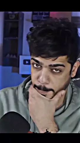 سماعات على شكل جهاز نوكية 😊#علي_شاكر #يوميات_واحد_عراقي #متابعه_ولايك_واكسبلور_فضلا_ليس_امر #تصاميم_فيديوهات #parati #تحشيش #المصمم_رئيس #مالك_اليوتيوب_العراقي 