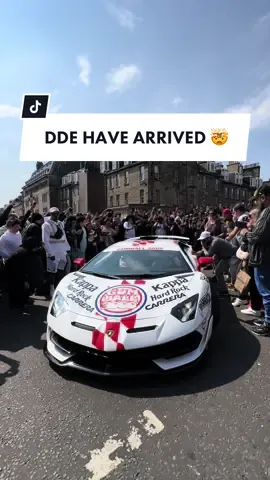 That Gintani exhaust 😮‍💨 At George Street, Edinburgh 🏎️💨 #DDE #DailyDrivenExotics #Lamborghini #SVJ #LamborghiniSVJ @DDE #gintani #edinburgh 