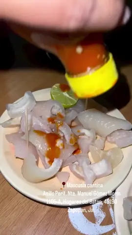 Mascusia una de mis cantinas favoritas 😍🍻   @rincon_mascusia1  Los sábados se pone re bueno señores porque tienen norteñito en vivo (les digo otro secreto 🫢 la rolita en vivo te sale en $100 pesitos 🎶)  Ahhh! Y me dijeron que los jueves son de carnita asada 🥩 Visite la sucursal de periférico aquí les dejo la dirección 👇🏻 📍Bar rincón mascusia  Anillo Perif. Nte. Manuel Gómez Morín 1105-A, Hogares del Batan, 45190 Zapopan, Jal. #cantina #cantinagdl #barmascusia🍺🍺🍺 #gdlmx #foodietours #foodielife #rinconmascusia #gdlnocturno #gdlcantinas #cantinasmexico #cantinasclasica 