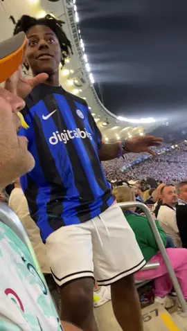 Clueless American gets shouted at by inter fans 💙🖤 #fyp #championsleague #ishowspeed #inter #american 