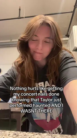 GIRL YOU COULDNT HAVE WAITED A WEEK?!?! Wtf TAYLOR #foryoupage #taylorswiftsurprisesong #haunted #detroitnightone #taylorswift #fyp #erastour 