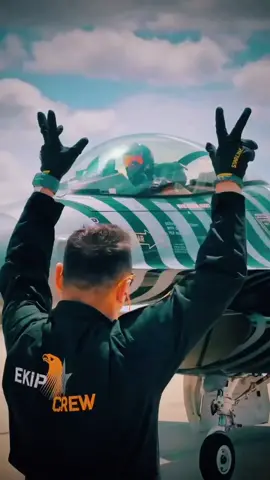 this is soloturk Team 🫡 🇹🇷 Follow me IG 👉 fighters_around_world  Repost by solotürk IG #soloturk #solotürk #solotürk🇹🇷🇹🇷🇹🇷🇹🇷 #kesfet #kesfetteyiz #höh #turkey🇹🇷 #fighterjet #fighterpilot #pilotsoftiktok #pilotslife #pilotseye #pilotsview #cockpit #helmet #aviation #aviationlovers #avgeek #avgeeks #avgeek_edits #militaryaviation #militaryaviationedit #militaryaircraft #f16 #f16fightingfalcon #f16türkiye #foryou #foryoupage #fypシ #fypシ゚viral #sky #jet #plane #planelovers #viralvideo #viraltiktok #foryourpage 