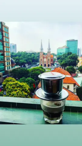 Sáng nay cafe một mình . Sài Gòn chợt mưa, chợt mưa … nhớ #CapCut #muasaigon #rain #cafe #coffee #alone #xuhuongtiktok #life #videoviral #trending #mystyle #saigon #view #TuHaoDaSac #trend #music #càphê 